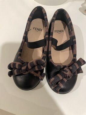 Fendi Black Leather Girls' Ballet Flats with Brown Logo Bow